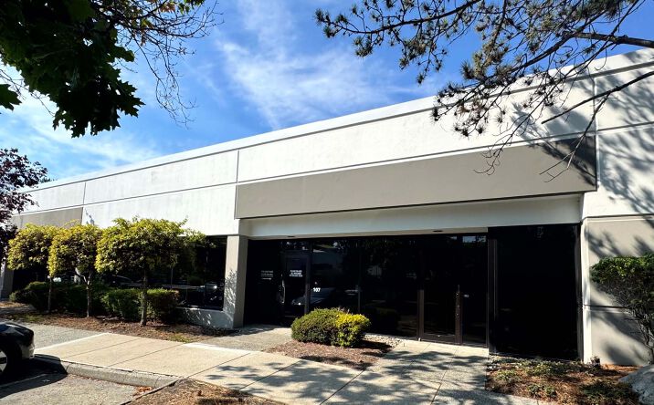 Pictures of Office, Industrial property located at 11822 N Creek Pkwy N, Bothell, WA 98011 for lease - image #1