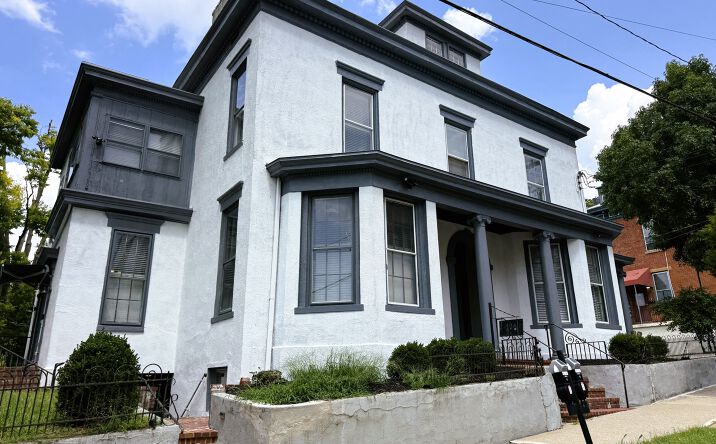 Pictures of Office property located at 106 Wellington Pl, Cincinnati, OH 45219 for lease - image #1
