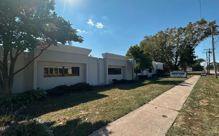 Pictures of Office property located at 805 W 35th St, Davenport, IA 52806 for lease - image #1