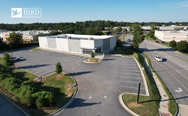 Pictures of Retail property located at 819 N Westover Blvd, Albany, GA 31707 for lease - image #1