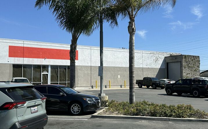 Pictures of Retail property located at 19006-19148 Brookhurst St, Huntington Beach, CA 92646 for lease - image #1