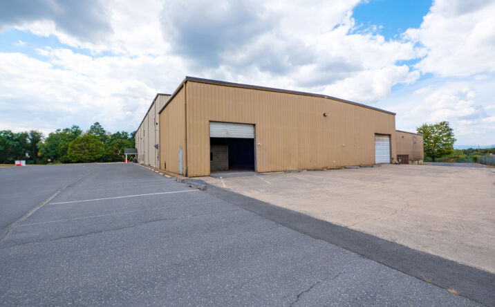 Pictures of Retail, Office, Industrial property located at 1680 Country Club Rd, Harrisonburg, VA 22802 for lease - image #1