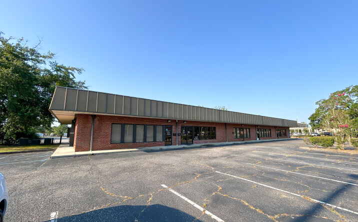 Pictures of Retail, Office property located at 2651 Cameron St, Mobile, AL 36607 for lease - image #1