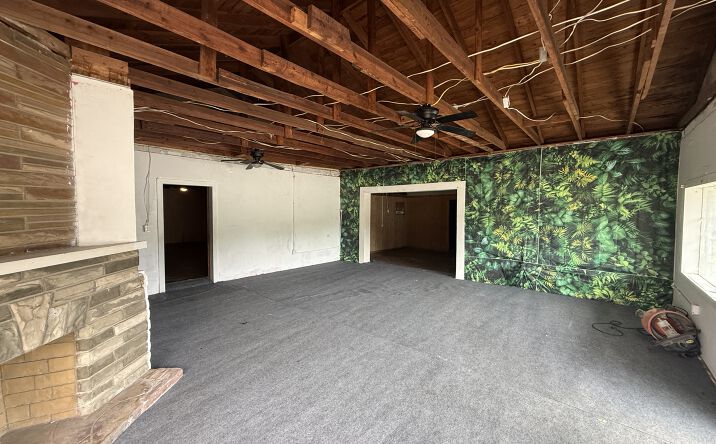 Pictures of Retail, Office property located at 2505 N Pace Blvd, Pensacola, FL 32505 for lease - image #1