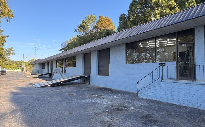 Pictures of Industrial property located at 5926 N Tryon St, Charlotte, NC 28213 for lease - image #1