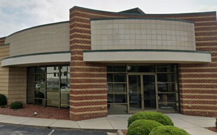 Pictures of Retail, Office, Special Purpose property located at 380 Plaza Rd, Laurinburg, NC 28352 for lease - image #1