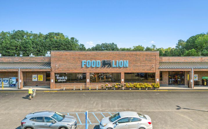 Pictures of Retail, Office property located at 100 Winters St, West Point, VA 23181 for lease - image #1