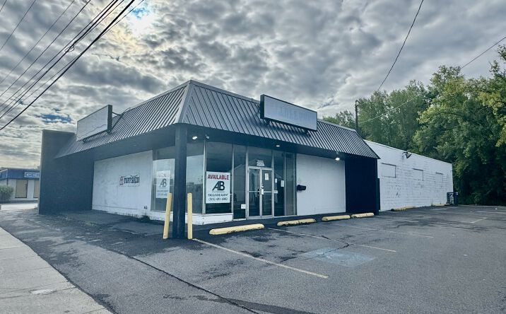 Pictures of Retail property located at 2516 Erie Blvd E, Syracuse, NY 13224 for lease - image #1