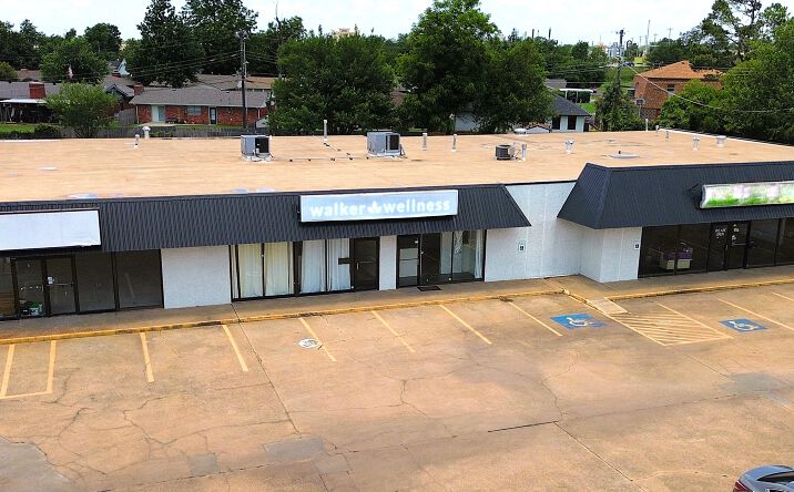 Pictures of Retail, Office, Industrial property located at 1219 N Broadway Ave, Moore, OK 73160 for lease - image #1