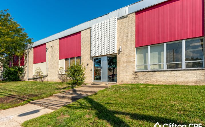 Pictures of Retail, Industrial property located at 1 Kero Rd, Carlstadt, NJ 07072 for lease - image #1