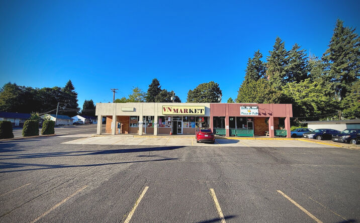 Pictures of Retail property located at 2900 E Mill Plain Blvd, Vancouver, WA 98661 for lease - image #1