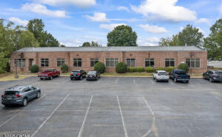 Pictures of Office property located at 26 Security Dr, Jackson, TN 38305 for lease - image #1