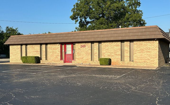 Pictures of Office property located at 240 S Mockingbird Ln, Abilene, TX 79605 for lease - image #1