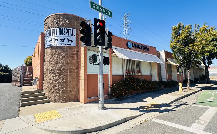 Pictures of Office property located at 40961 Grimmer Blvd, Fremont, CA 94538 for lease - image #1