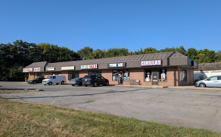 Pictures of Retail, Office property located at 2213 S Scatterfield Rd, Anderson, IN 46016 for lease - image #1