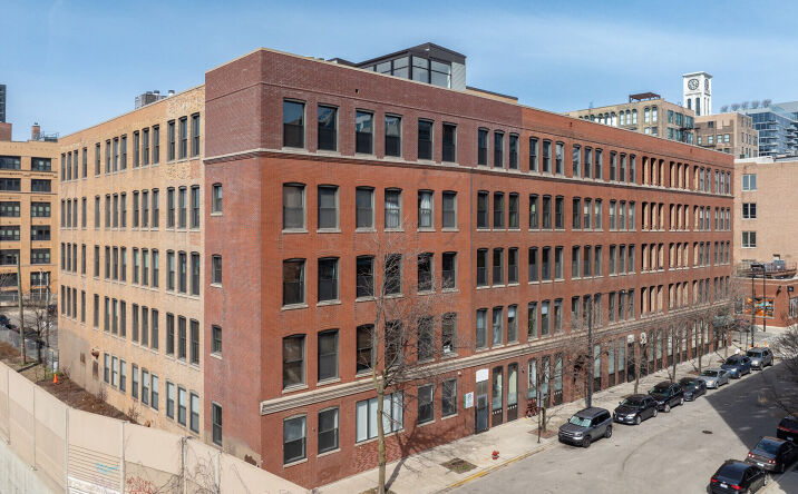 Pictures of Retail, Office property located at 400 S Green St, Chicago, IL 60607 for lease - image #1