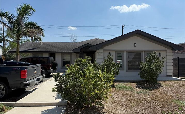 Pictures of Office, Retail, Industrial property located at 1711 Savannah Avenue, McAllen, TX 78503 for lease - image #1