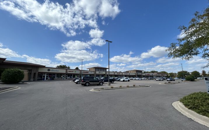 Pictures of Retail, Office property located at 1772 S Randall Rd, Geneva, IL 60134 for lease - image #1