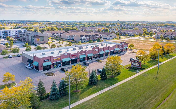 Pictures of Retail, Restaurant property located at 1037 W Orchard Rd, North Aurora, IL 60542 for lease - image #1