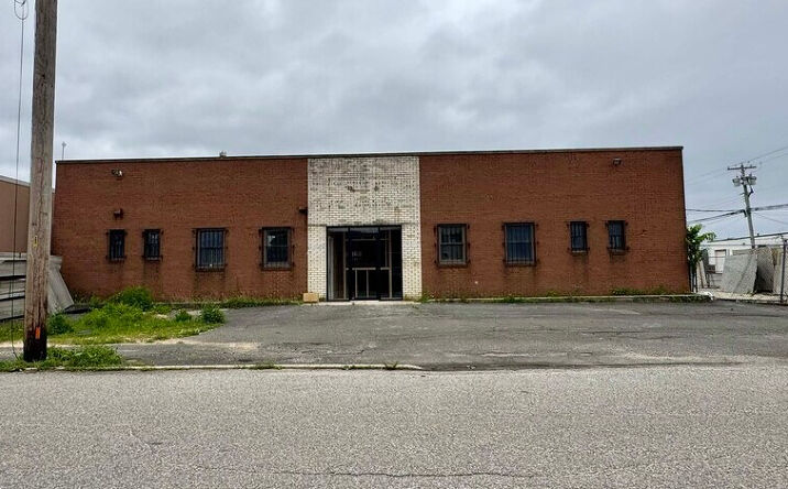 Pictures of Industrial property located at 26 Grand Ave, Farmingdale, NY 11735 for lease - image #1
