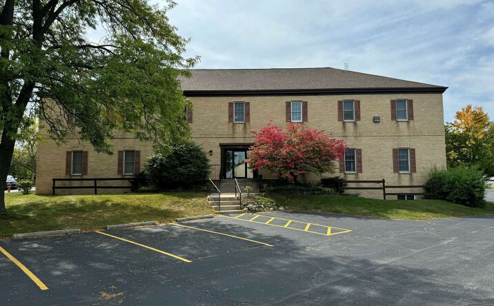 Pictures of Office property located at 200 Regency Ct, Brookfield, WI 53045 for lease - image #1