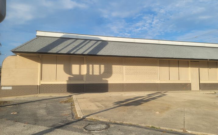 Pictures of Retail property located at 3200 W Columbus Avenue, Chicago, IL 60652 for lease - image #1