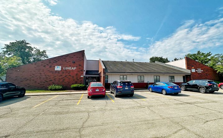 Pictures of Office property located at 2009 Round Barn Rd Ste B, Champaign, IL 61821 for lease - image #1