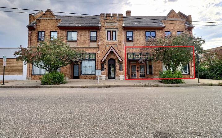 Pictures of Retail, Office, Industrial property located at 618-626 N H St, Fremont, NE 68025 for lease - image #1