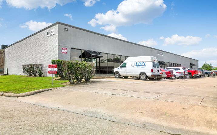 Pictures of Industrial property located at 5956 - 6000 Berry Brook Dr, Houston, TX 77017 for lease - image #1