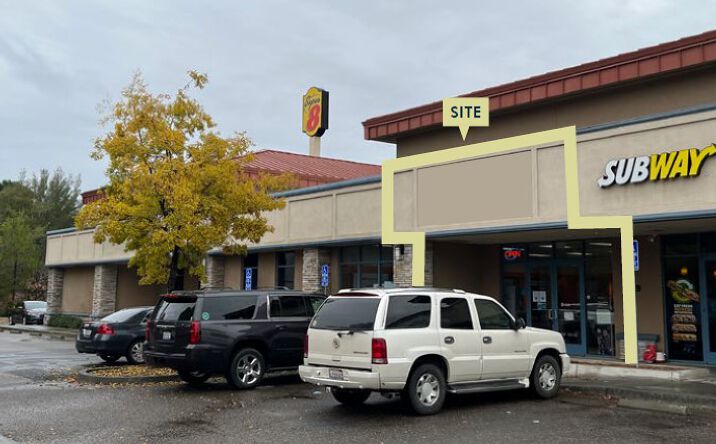 Pictures of Retail property located at 10 Gilmore Rd, Red Bluff, CA 96080 for lease - image #1
