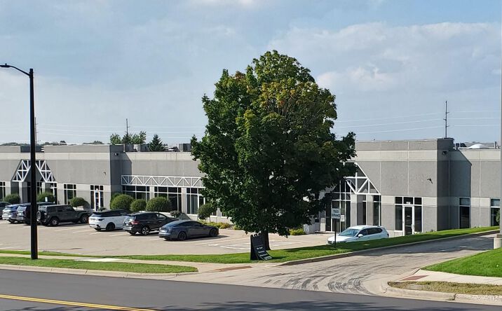 Pictures of Industrial property located at 3200 Corporate Center Dr, Burnsville, MN 55306 for lease - image #1