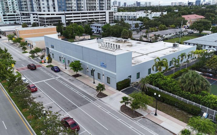 Pictures of Retail, Office, Special Purpose property located at 2216 Hollywood Blvd, Hollywood, FL 33020 for lease - image #1