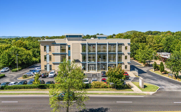 Pictures of Office property located at 4107 Mallory Ln, Franklin, TN 37067 for lease - image #1
