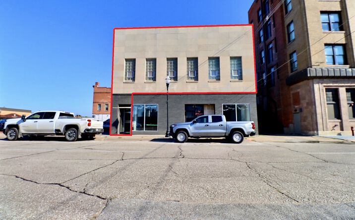 Pictures of Retail, Office, Special Purpose property located at 118-124 E 5th St, Fremont, NE 68025 for lease - image #1
