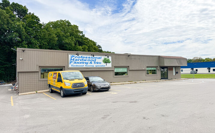Pictures of Industrial property located at 16745 Dixie Hwy, Groveland Twp, MI 48350 for lease - image #1