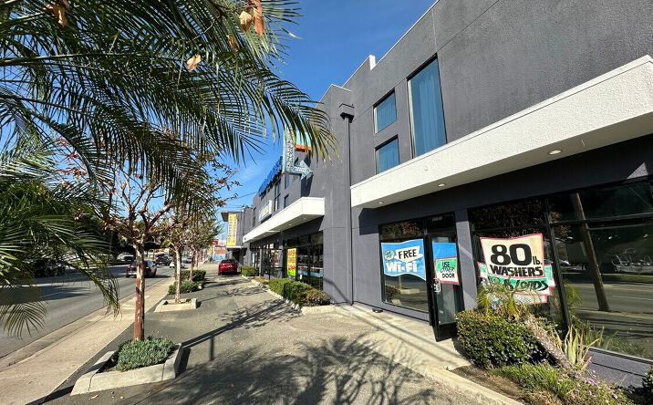 Pictures of Office property located at 3139 N San Fernando Rd, Los Angeles, CA 90065 for lease - image #1