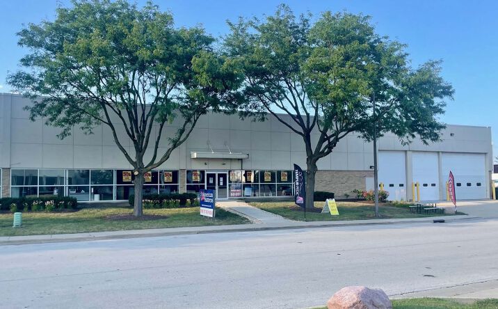 Pictures of Industrial property located at 1300 Pratt Blvd, Elk Grove Village, IL 60007 for lease - image #1