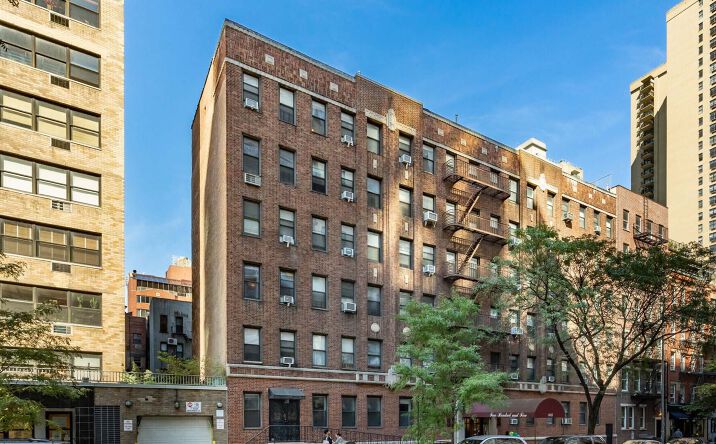 Pictures of Retail property located at 405 E 72nd St, New York, NY 10021 for lease - image #1