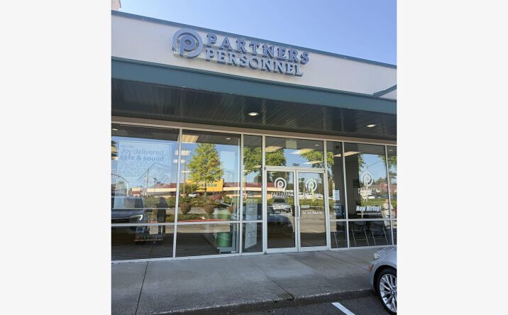 Pictures of Retail property located at 530 SW Everett Mall Way, Everett, WA 98204 for lease - image #1