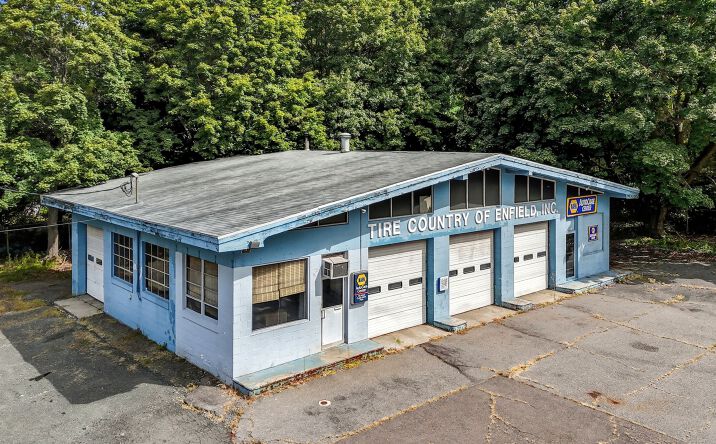 Pictures of Retail property located at 623 Hazard Ave, Enfield, CT 06082 for lease - image #1