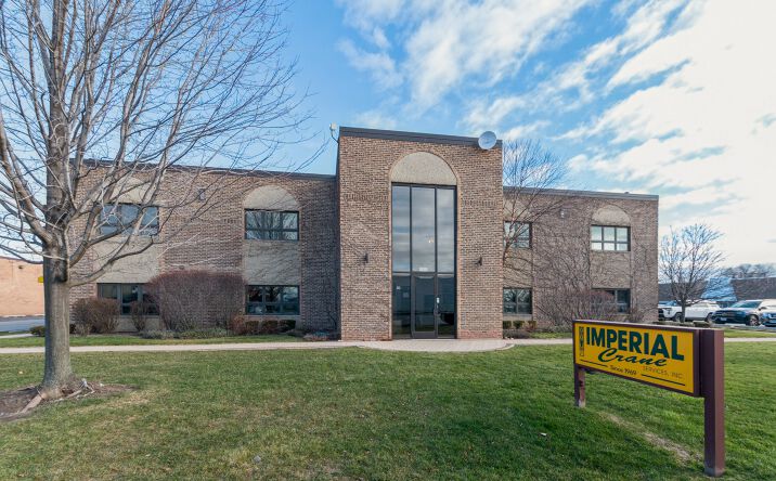 Pictures of Office property located at 9735 Industrial Drive, Bridgeview, IL 60455 for lease - image #1