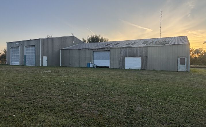 Pictures of Special Purpose property located at 1150 E Linn St, Canton, IL 61520 for lease - image #1