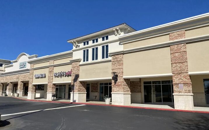 Pictures of Retail property located at 670 North Main Street, Alpharetta, GA 30009 for lease - image #1