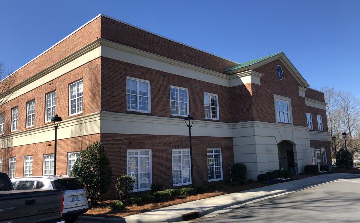 Pictures of Office property located at 7940 Williams Pond Ln, Charlotte, NC 28277 for lease - image #1