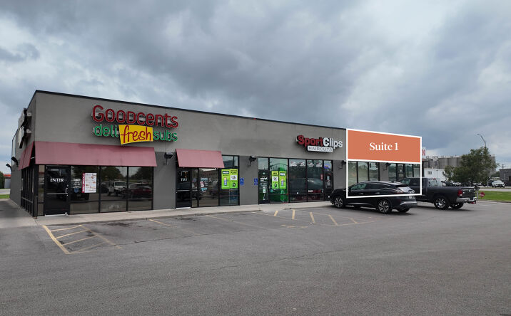 Pictures of Retail property located at 2712 Cornhusker Hwy, Lincoln, NE 68504 for lease - image #1