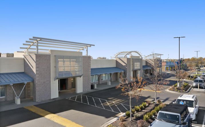 Pictures of Retail property located at 509 NW Barry Rd, Kansas City, MO 64155 for lease - image #1