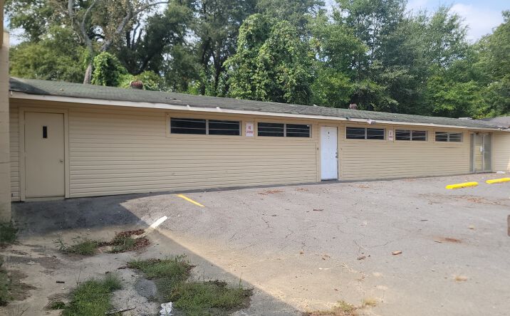 Pictures of Restaurant, Special Purpose property located at 8700 Colonel Glenn Rd Unit B, Little Rock, AR 72204 for lease - image #1