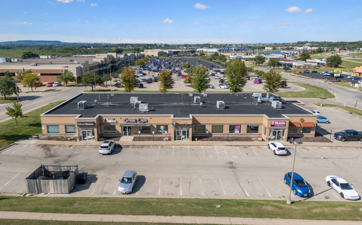 Pictures of Retail, Office property located at 4840 Asbury Rd, Dubuque, IA 52002 for lease - image #1