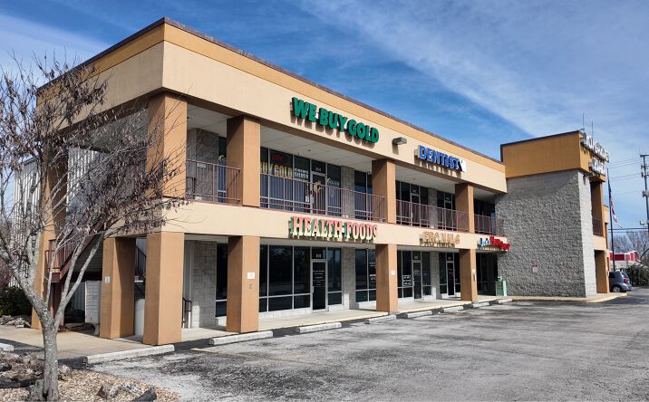 Pictures of Retail, Office property located at 827 W Main St, Branson, MO 65616 for lease - image #1