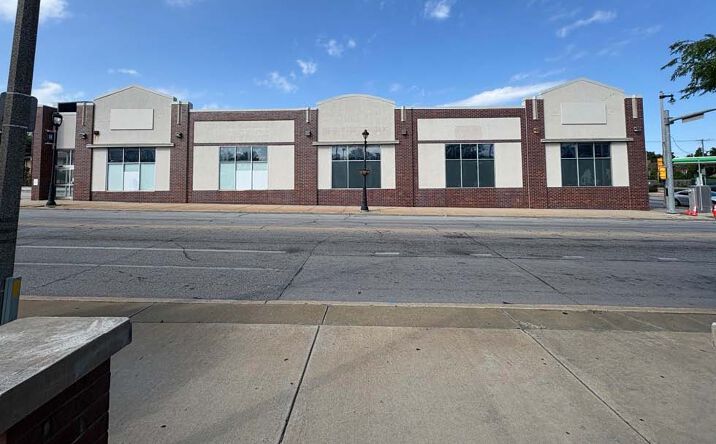 Pictures of Retail property located at 3030 W Villard Avenue, Milwaukee, WI 53209 for lease - image #1